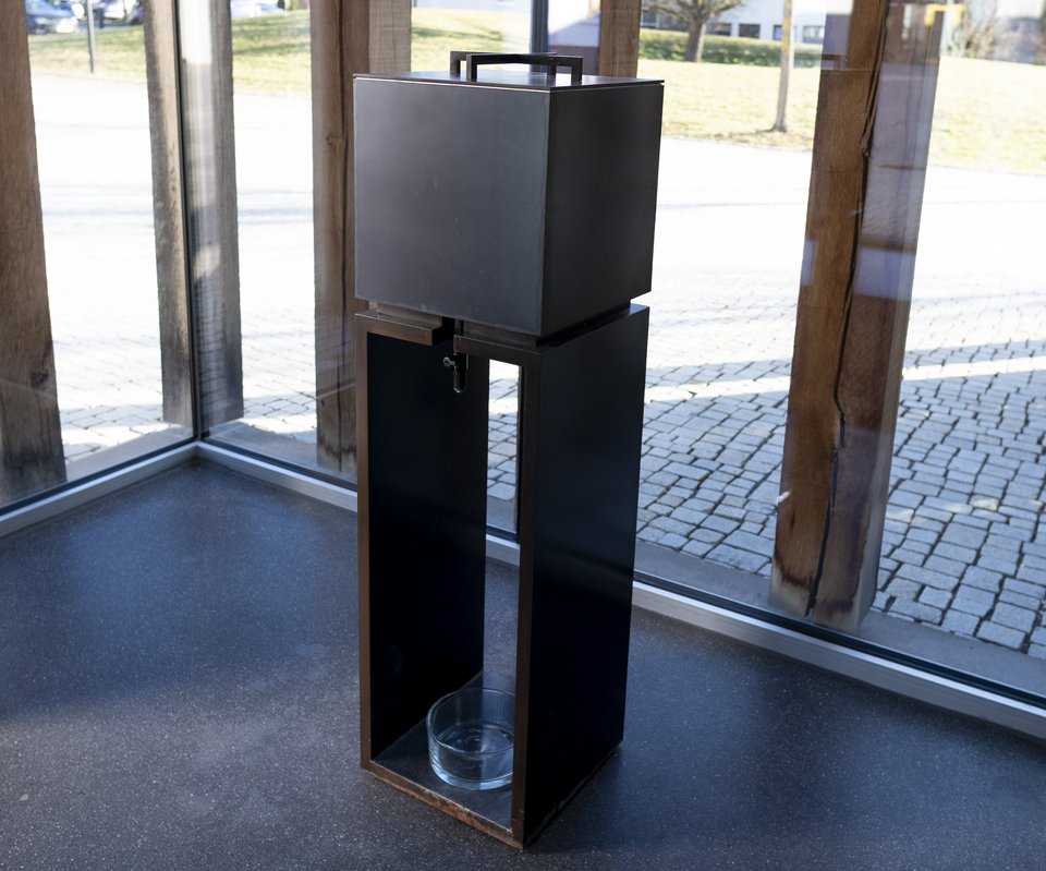 Weihwasserbehälter