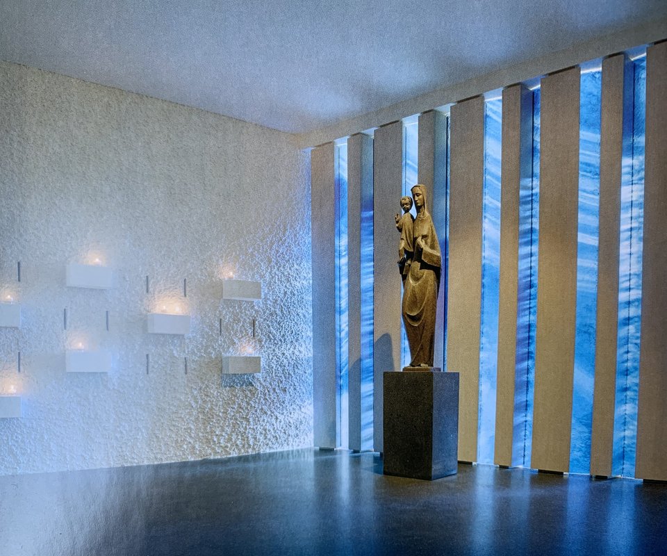 Marienstatue in der Mariennische